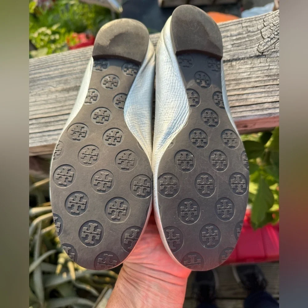 Tory Burch Minnie Travel Ballet Shoes In Pewter/Silver Leather‎ Sz 8.5